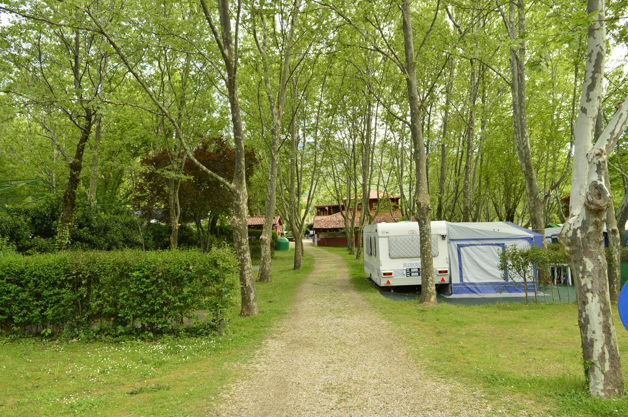 Camping El Pinajarro Hervás Buitenkant foto
